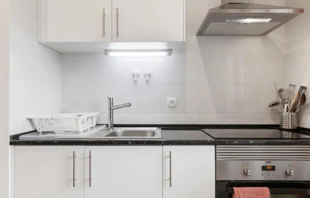 Beautiful 1 Bedroom Apartment Near Benfica Lissabon Exterior foto