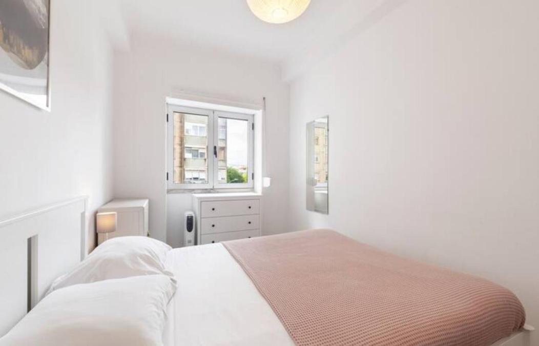 Beautiful 1 Bedroom Apartment Near Benfica Lissabon Exterior foto